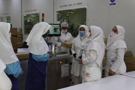 بازدید مشاور امور زنان و خانواده رئیس جمعیت هلال احمر از شرکت تجهیزات پزشکی هلال ایران