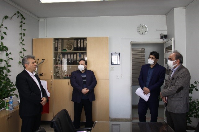 بازدید مدیر عامل محترم شرکت جناب آقای دکتر نکویی نیا و جناب آقای مهندس سقایی رئیس هیات مدیره  از واحد های اداری