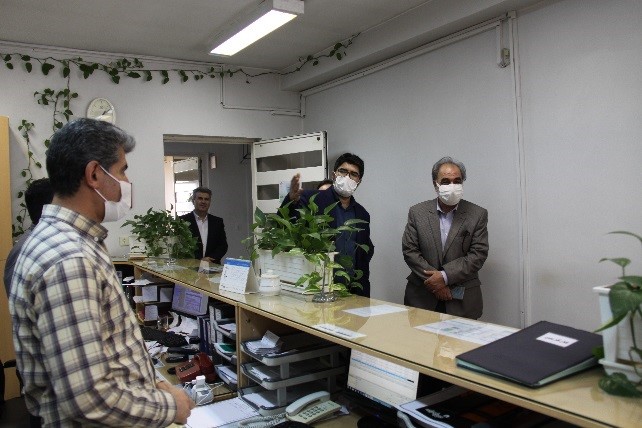 بازدید مدیر عامل محترم شرکت جناب آقای دکتر نکویی نیا و جناب آقای مهندس سقایی رئیس هیات مدیره  از واحد های اداری