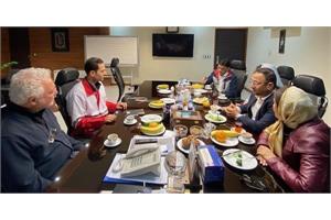 نشست مدیرعامل سازمان تدارکات پزشکی با مدیران شرکت های خارجی و تأکید بر توسعه همکاری‌های دارویی و تجهیزات پزشکی