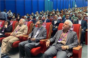 دکتر شانه ساز در بازدید از هشتمین نمایشگاه فارمکس: ایران با پتانسیل تبدیل شدن به مرکز دارویی غرب آسیا/  خودباوری و نیروی