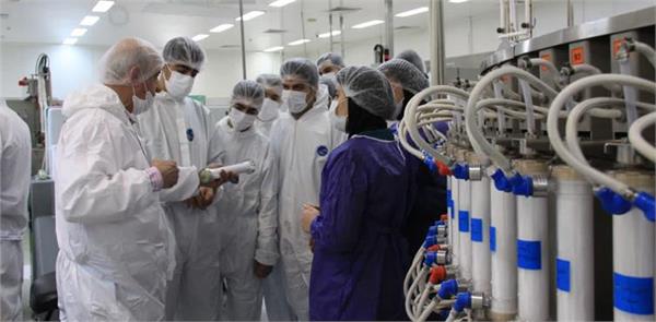 بازدید علمی دانشجویان مهندسی پزشکی دانشگاه آزاد اسلامشهر از شرکت تجهیزات پزشکی هلال ایران